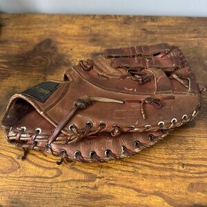 MacGregor Lee May Personal Model 8890 First Baseman Mitt Vintage Baseball Glove